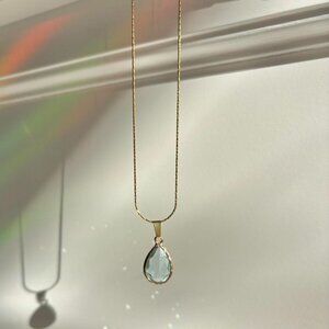 Vintage style droplet necklace